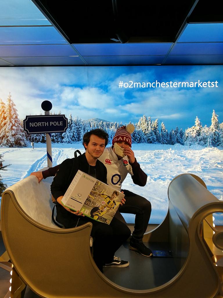 Congrats to our #socialmedia winner baggin himself a new xbox one s!! #o2lovexmas #o2manchestermarketst