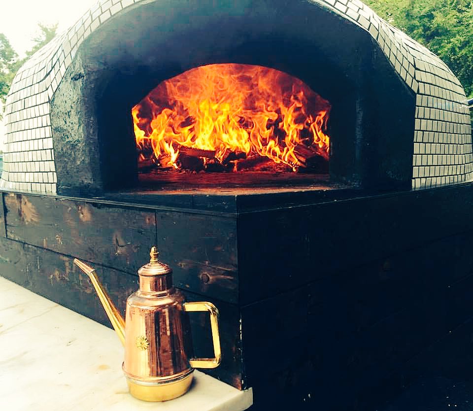 Going to fire up this oven with @LaMorraPizzeria tonight <a href="/KuduCHS/">Kudu</a> from 5-9. #Italian #Mexican #Pizza #Tacos &amp; a few surprises. #Charleston