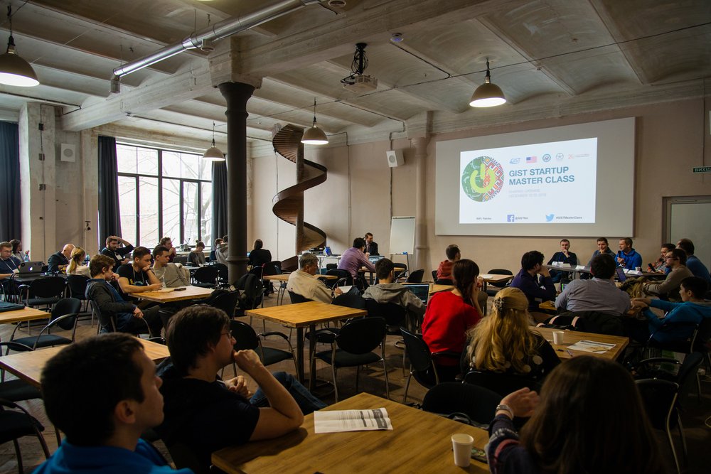 GISTNetwork's tweet photo. 40 Ukrainian early-stage #innovators participated in the #GISTMasterClass in Kharkiv.
https://t.co/9thkVVYB0J #startup @andrewjmaas https://t.co/qzng2ZUeNC
