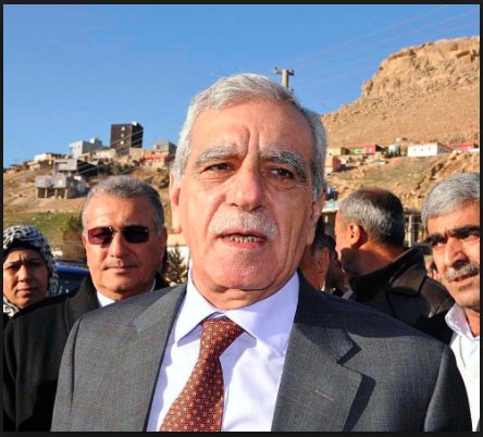 DBP_GenelMerkez's tweet photo. Eş Genel Başkanımız Sebahat Tuncel ile 59 Belediye Eş Başkanımız cezaevinde tecrit altında tutuluyor. https://t.co/J8pL9EGR5v