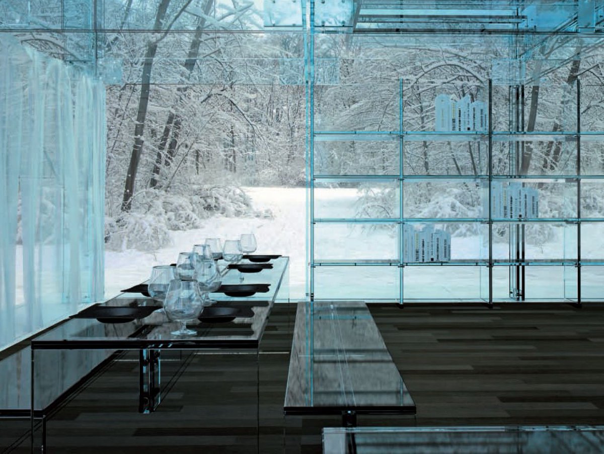 Beautiful example of ultra #minimalistic #glass #architecture, would this make a nice setting for your #xmasdinner with #friends and #family