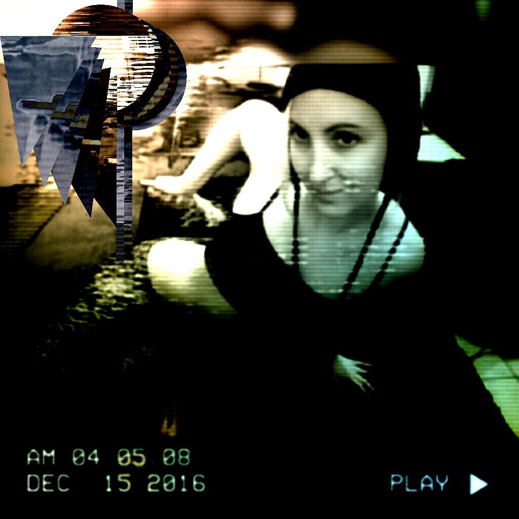 JenniNexus's tweet photo. Cracking out on mobile #photoediting apps #glitchapp #snapseedapp #galacticyoga #insomnia https://t.co/6oXichJK4t