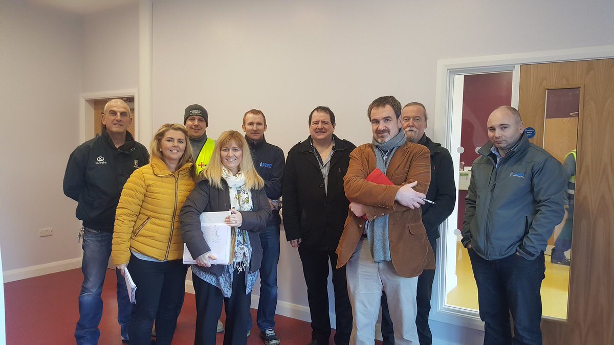 Teenlink15's tweet photo. Exciting times as @FoyleWomensAid  receive the keys to POD15 new purpose built children and young people's centre  from @LowryConstruct1 https://t.co/LmfaTNyQzc
