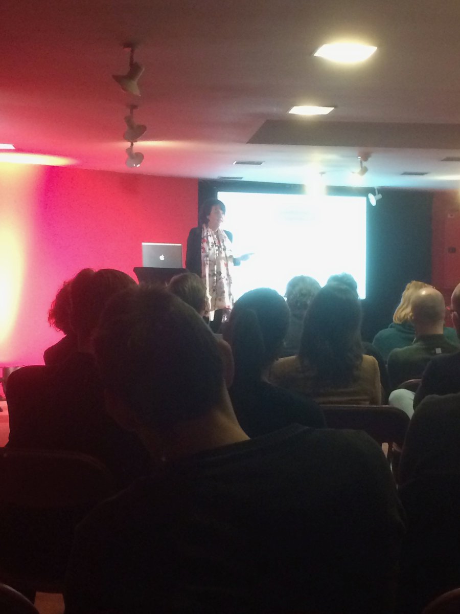 PeterADB's tweet image. Gisteren schitterende ondernemersverhalen gehoord @apbc_be. Wil je ook jouw verhaal leren vertellen? inspiringspeech.be