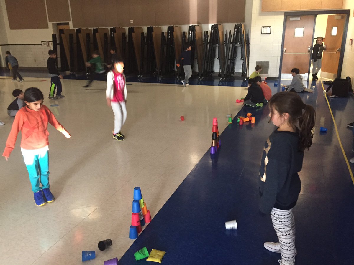 NLEfieldday's tweet photo. Thanks @CedarLane_HPE for sharing the Cupstack Bowling lead-up game!  Our Ss love it! #NLE2016 https://t.co/7Q7oiMXYzM