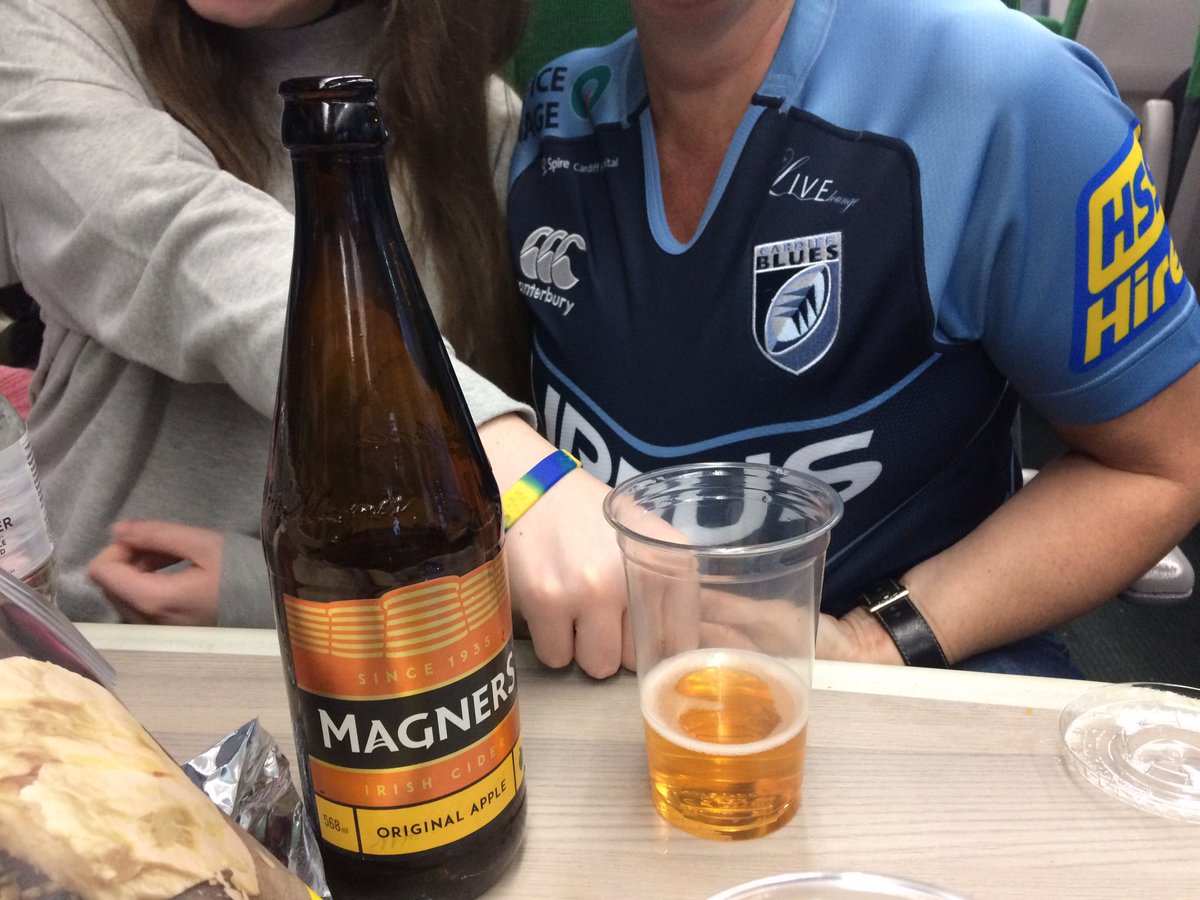 JaneApsey's tweet photo. @cardiff_blues we're on our way! @kazzastevens27 @daisysquire12 https://t.co/2ePdWmUHRx