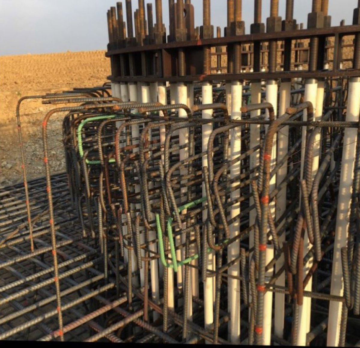 teamwestwind's tweet photo. Twin Forks Wind Farm, one of our current projects out in Moroa, IL! #construction #rebar #constructionworker #illinois #moroa #WindFarms https://t.co/cePUxFebZg