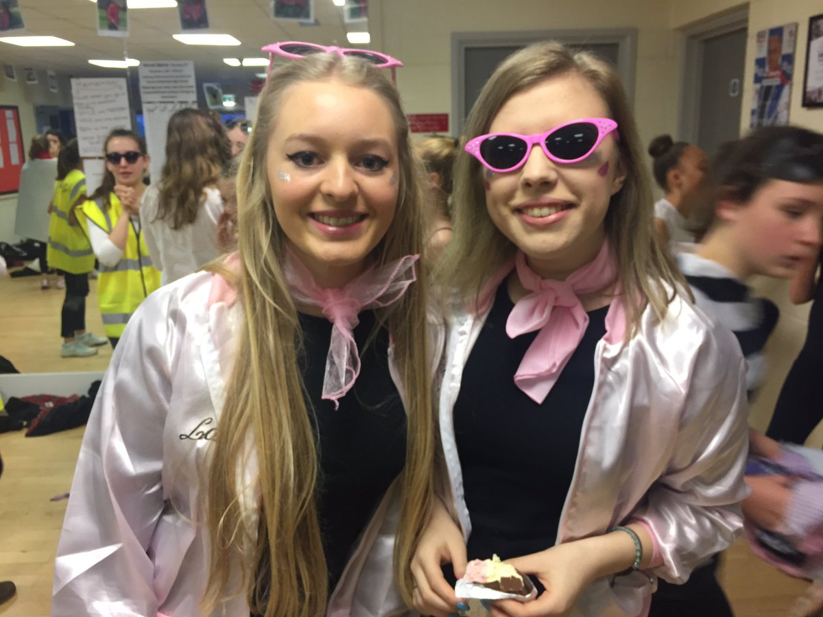 RedmaidsHigh's tweet photo. The 'Pink Ladies' get ready to perform #Grease #housedance2016 https://t.co/n0I2mmm9Jh