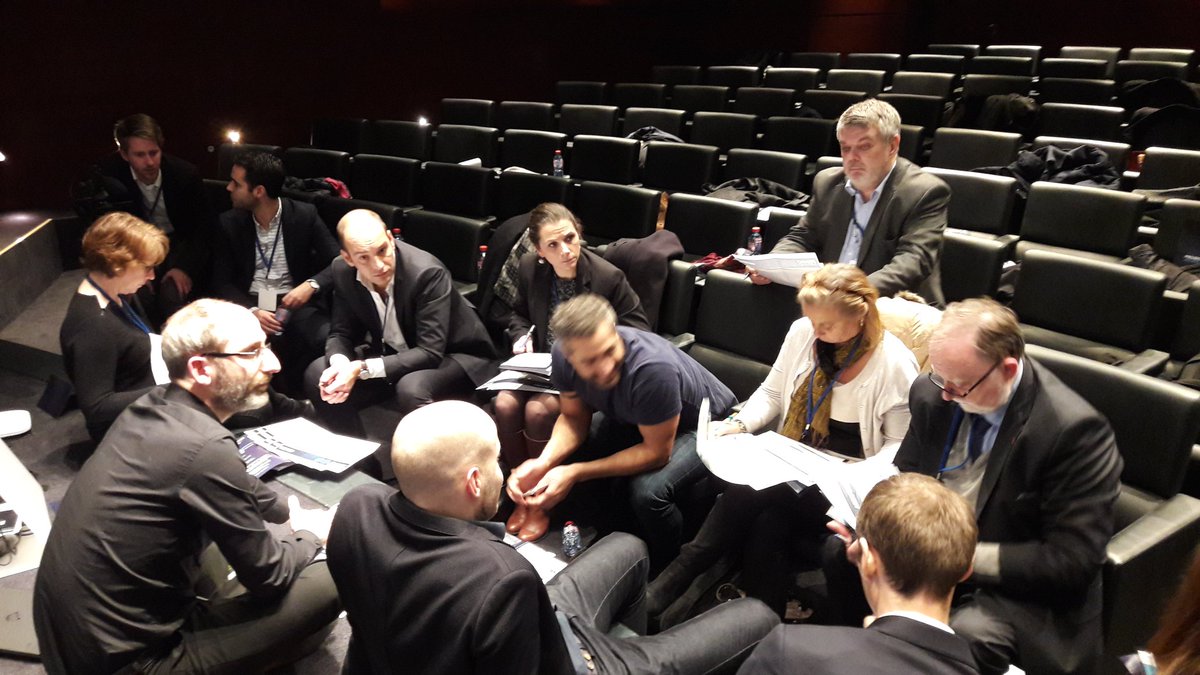 TdChi_Duong's tweet image. Le jury VIP délibère ! #ThalesArduino @thalesjobs