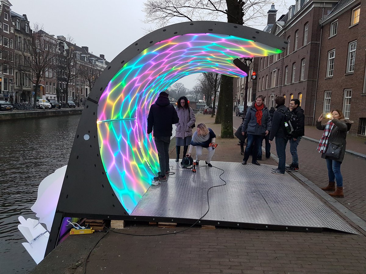 Very close to finishing the wave, but it will have to do for today. Full experience ready tomorrow! <a href="/AmsterdamLight/">Amsterdam Light Festival</a> #FromTwenteWithLove
