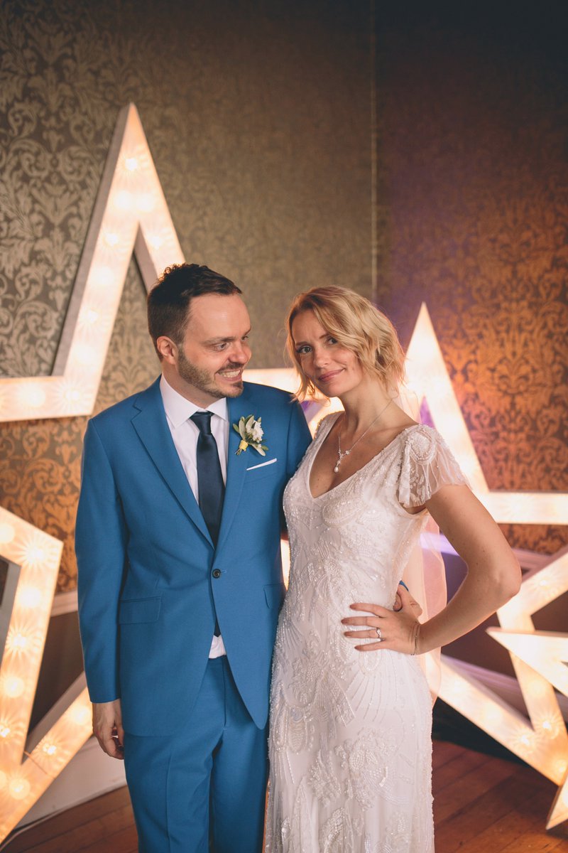 WWW readers Hannah and Marcus' wedding > whimsicalwonderlandweddings.com/fun-quirky-mod… thanks to <a href="/StoryAndColour/">Dan Corbett</a>