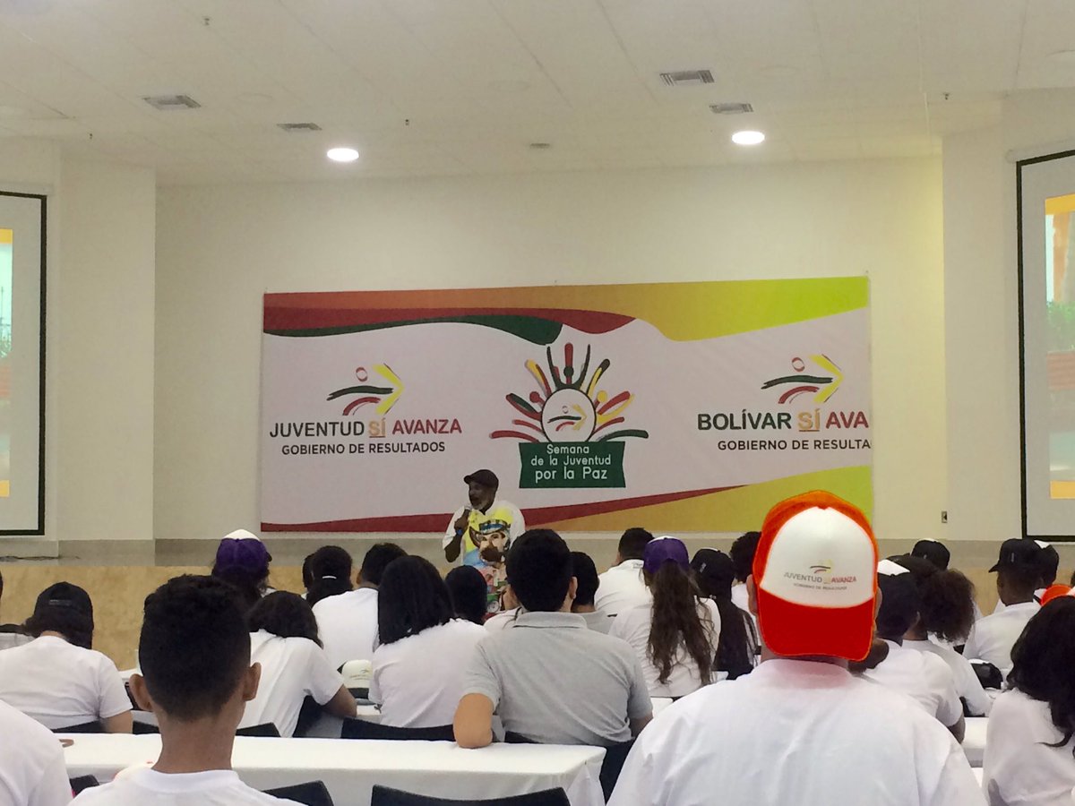 ideifactory's tweet photo. Conocimos la experiencia de Martín, el emprendedor que con su esfuerzo ha sacado adelante la Carreta Literaria en el departamento de Bolívar https://t.co/PjUxdjecec