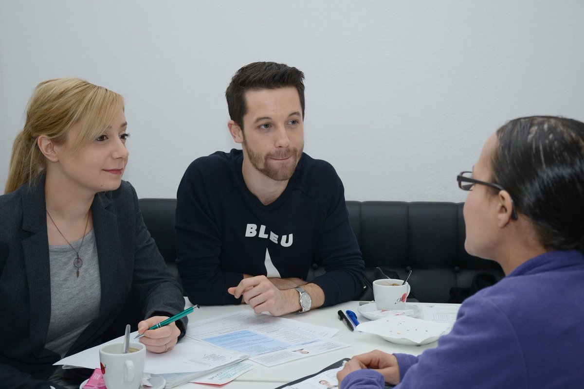 Chateauroux36's tweet photo. 1er café de l'emploi organisé ce matin à #Châteauroux par l'#OPAC36 et @poleemploi_RCVL. https://t.co/XYdjFx9PGn #emploi #recrutement https://t.co/SU0nZbFukC
