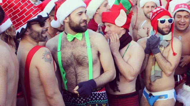 FleshbotGay's tweet photo. 2016 Boston #SantaSpeedoRun: All The Sexy Pics You Need! #SSrun https://t.co/XCVv6naRH4 https://t.co/qevBtOLRnm