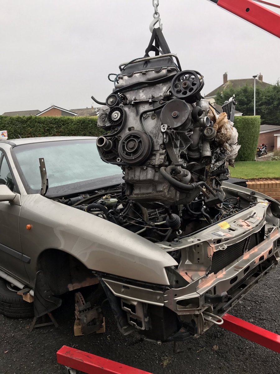 wrightson_jon's tweet image. Aaannnnddd the new heart is in and mounted up! #projectcar #engineswap #calibra #b204