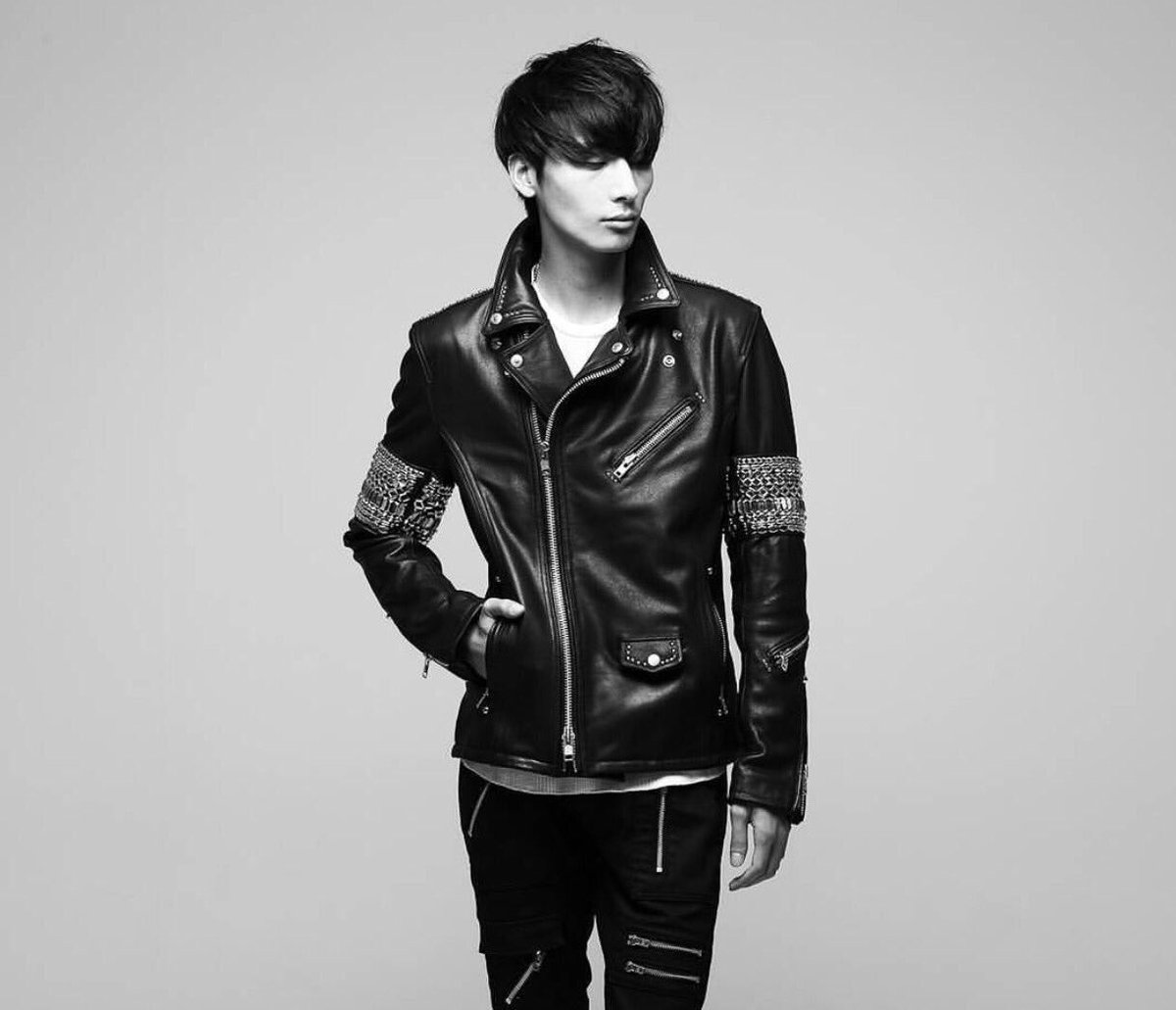 河野 雄功 Yukko M S Group على تويتر そーいえば 3代目jsbのライダースでお馴染みのthethird Blackbyvanquishの圧巻のスタッズライダースが仙台エムズに入荷しました 田中聖さんも着用してるみたいっす ご予約された方は明日より配送になります Jsb 河野 雄功 Yukko M S Group على تويتر そーいえば 3代目jsbのライダースでお馴染みのthethird Blackbyvanquishの圧巻のスタッズライダースが仙台エムズに入荷しました 田中聖さんも着用してるみたいっす ご予約された方は明日より配送になります Jsb