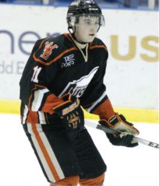 WWBisons's tweet image. Before we head into the break we host 3 home games..
Fri 16th @8:30 vs Vermilion 
Sun 18th @2:30 vs Saddle
Fri 23rd @8:30 vs St.Paul
#Bisons