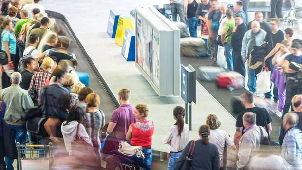 globeandmail's tweet image. Tips for navigating the hassles of holiday travel trib.al/BngkHeD From @tgamtravel