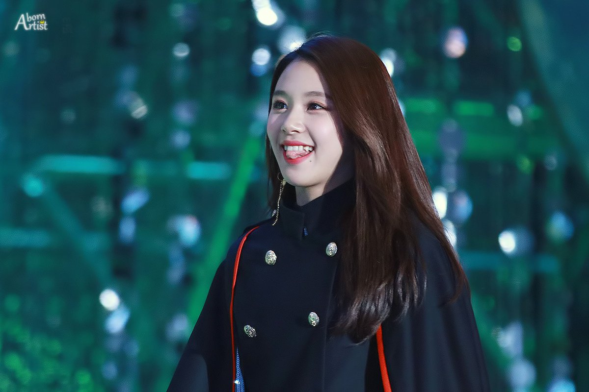 [트와이스] 귀엽고 분위기있고 맹수미있는 손채영 | 인스티즈