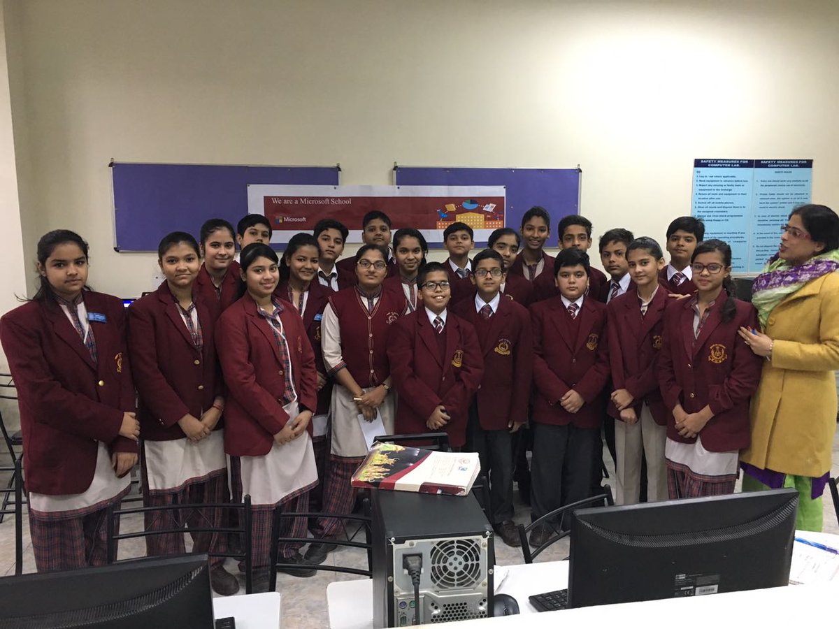 rashkath's tweet photo. #msftschool @sparvell Excited children after creating creative Sways!! #KHMSmicrosoft @Microsoft_EDU https://t.co/vvN6eekk5m