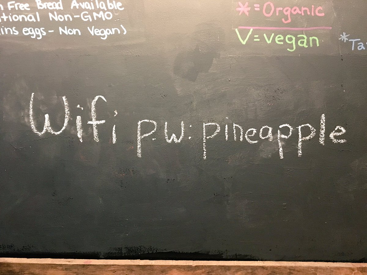 CosmoValtran's tweet photo. #WifiPineapple lol https://t.co/6tsYSpFR3b