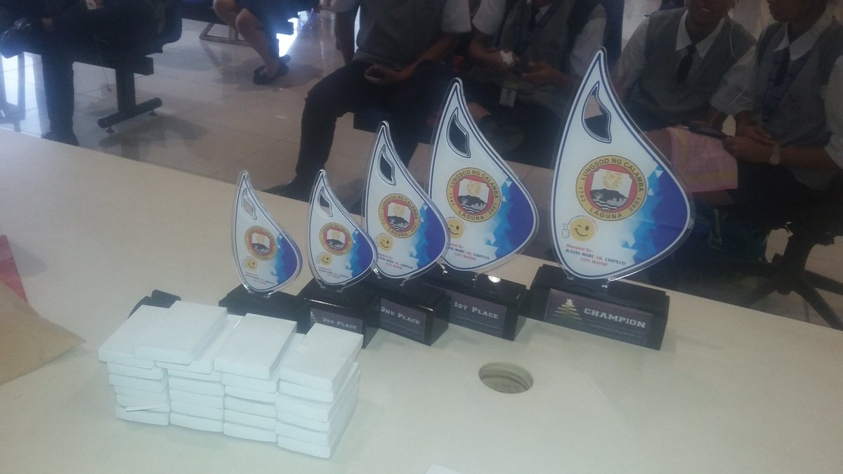 SamanteRonnel's tweet photo. Goodluck mmya sports club! Awarding Ceremony hahha https://t.co/bddjRSVyI6