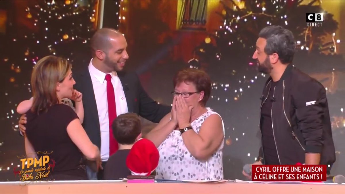 TBT9_W9's tweet photo. Quel moment exceptionnel !! #BabaNoel #TPMP 
Merci @MaisonsPierre merci !! https://t.co/BnPxVMnALc