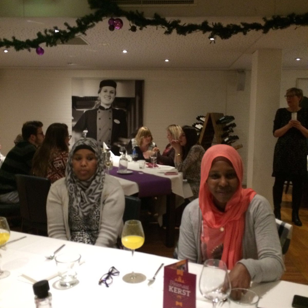 humanitaseemlan's tweet photo. Kerstdiner was een groot succes! https://t.co/3eJqdR35ca