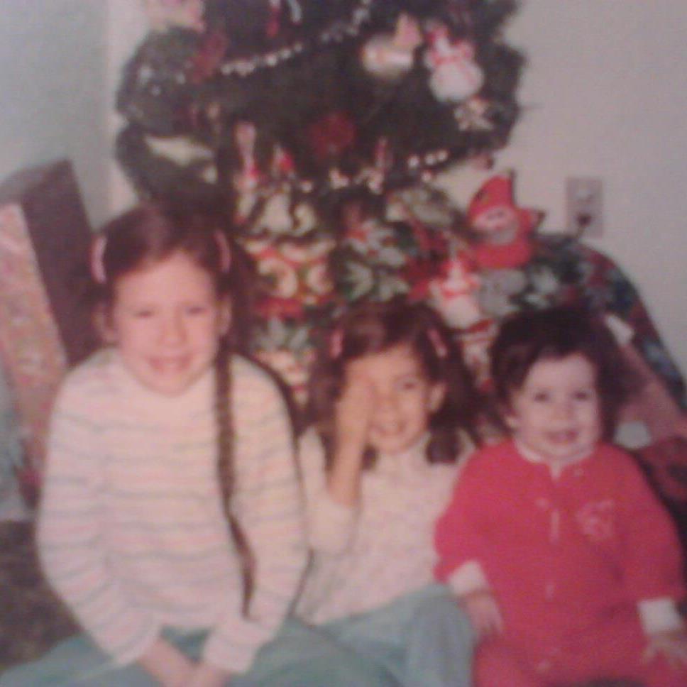 shemaiahng's tweet image. #BHAdvent #ChristmasTBT I'm the oldest in braids w my two younger sisters  @Fairydragon44 and Bonnie @BustedHalo #charliebrowntree