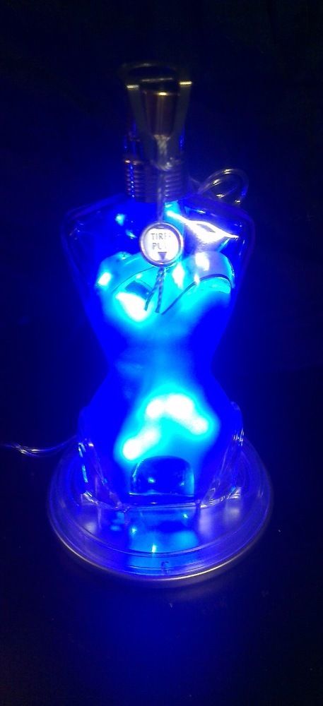 r3cycl3dd3sign's tweet image. Perfume Bottle Battery LED Lamps Gaultier, Prada, Jo Malone, DKNY etsy.com/uk/shop/Recycl… #vintage #handmade #xmasexcess #lightsout #whdarts