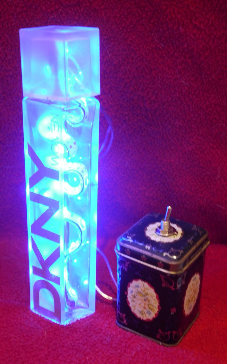 r3cycl3dd3sign's tweet image. Perfume Bottle Battery LED Lamps Gaultier, Prada, Jo Malone, DKNY etsy.com/uk/shop/Recycl… #vintage #handmade #xmasexcess #lightsout #whdarts