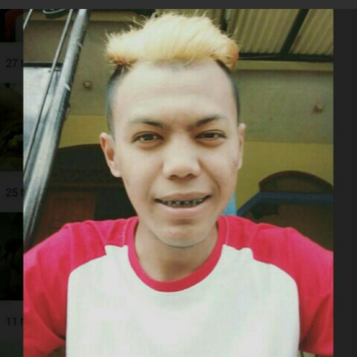 Come hangout with me on #BIGOLIVE. web.live.bigo.sg/2108730390_148…