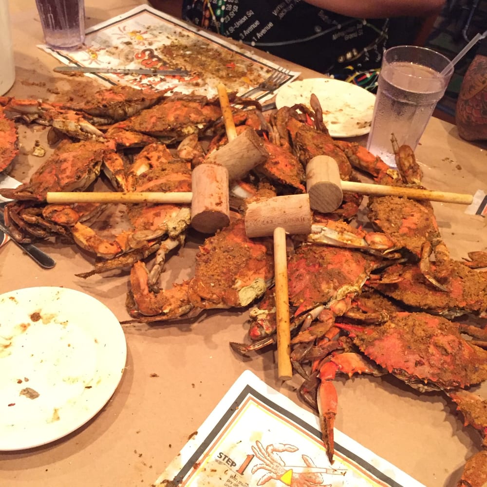 Canton_Dockside's tweet photo. Nothing will have you thinking of those warm days of summer like some Dockside #Crabs! Come in and warm up with us today! https://t.co/TS3QnbFjIu