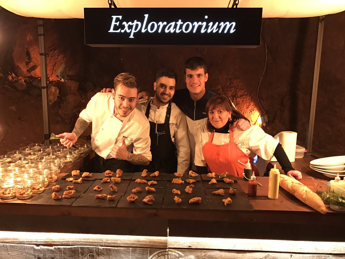 poltersergio's tweet photo. Es una experiencia religiosa... @SanMiguel @MiguelCoboChef @ricardotemi enormes!! https://t.co/QpMOH1v6NM