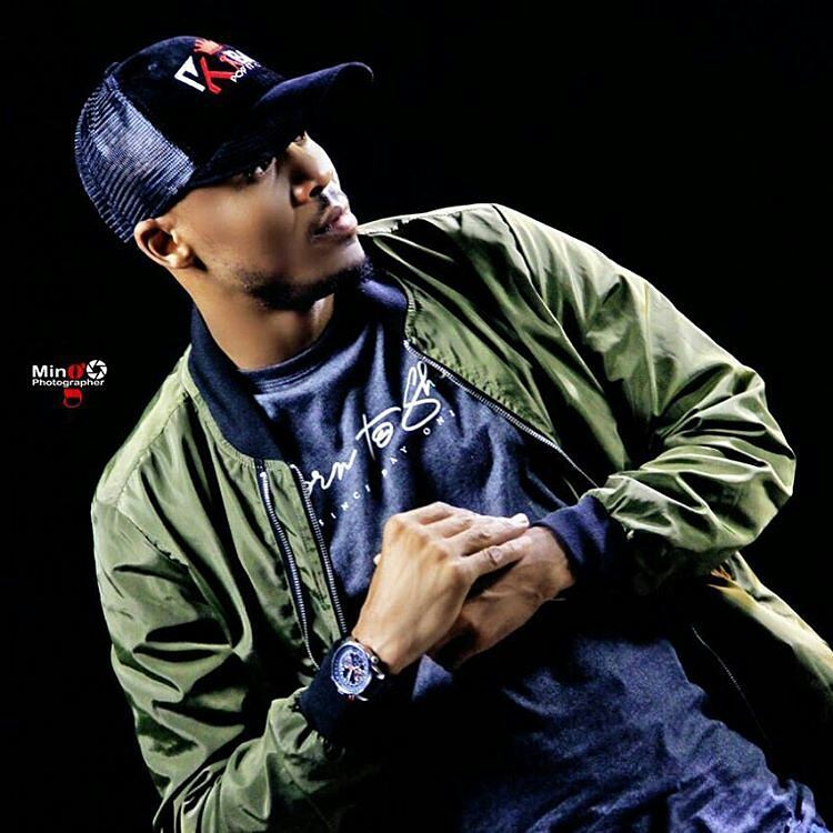 AlikibaG's tweet photo. @justinbieber hey boy are sure about collabo and alikiba from tanzania remember that fans u wait for high pressure this song give answer pls https://t.co/79fq3nBA98