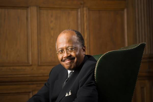 TuckSchool's tweet photo. Honoring Herb Kemp T’66 &amp; a rich history of firsts, Tuck will hold a year-long celebration “50 Years, 50 Stories.” https://t.co/FLxWlIcQR5 https://t.co/JR6P1wZJgn