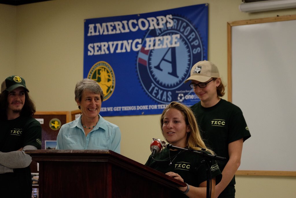 SecretaryJewell's tweet image. Excited to announce $350K to get youth outdoors &amp;amp; working on public lands @BigBendNPS in #Texas &amp;amp; more.SJ on.doi.gov/2hS6H4t