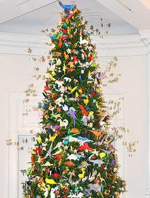 LanghamNYC's tweet photo. #ConciergeTip - After you've taken a photo with our #ChristmasTree head over to the @AMNH to see the #OrigamiTree!
https://t.co/MiRA0um6Hc https://t.co/teuBmshiMT