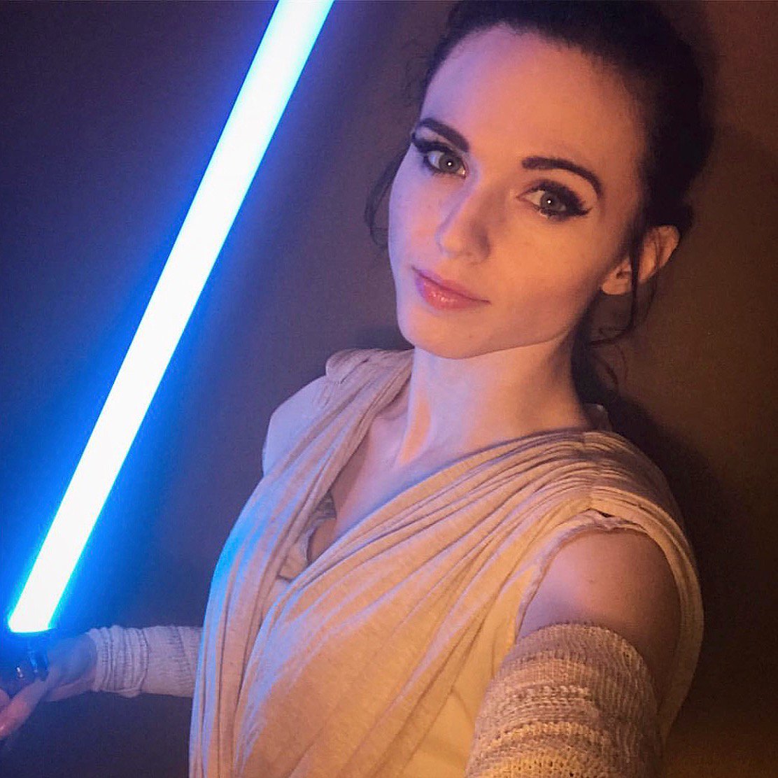 Amouranth 😈 Patreon on Twitter "Star Wars day! I'll be at the movies