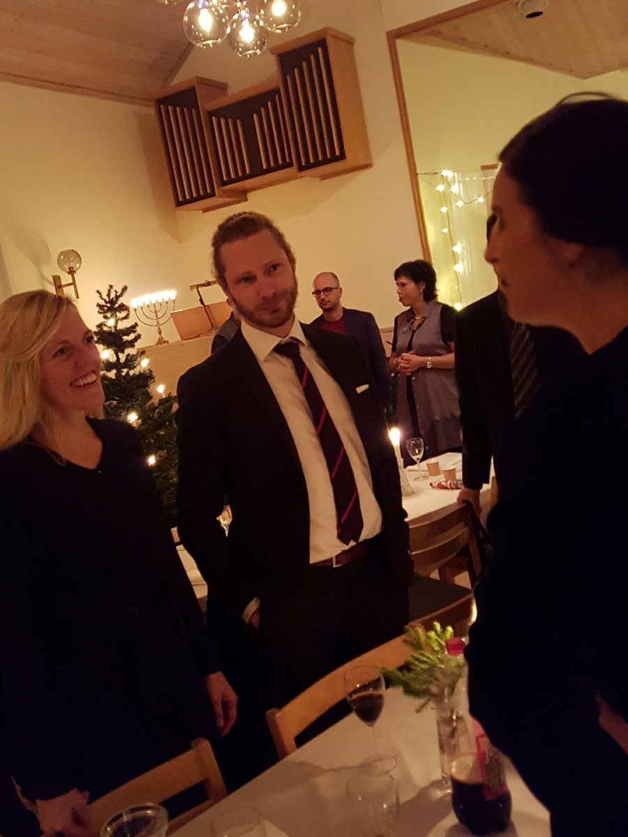 Så guld. Stämningen på EFKs julfest. Ett fantastiskt gäng att jobba med.  #julhosEFK #ViiEFK