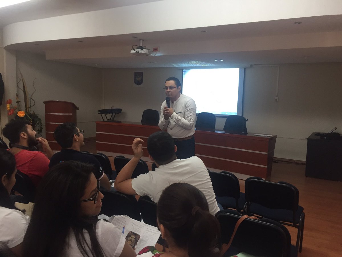 humanidades_uac's tweet photo. En estos momentos se está realizando la "Platica con egresadas de la Lic en Psicología " @UACam_Avanza @UACamRector https://t.co/aDkbKWGyuy