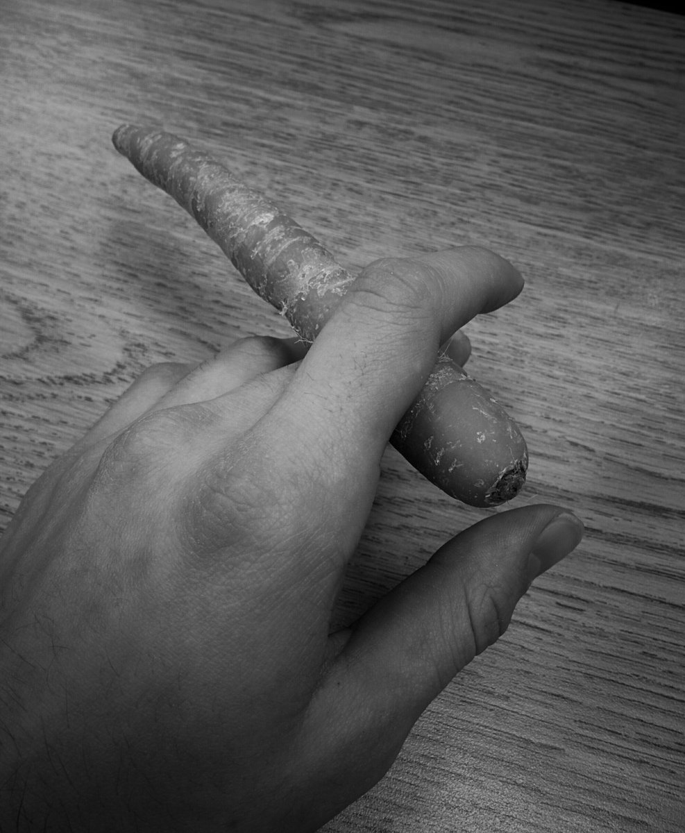 R. Carrot tweet media