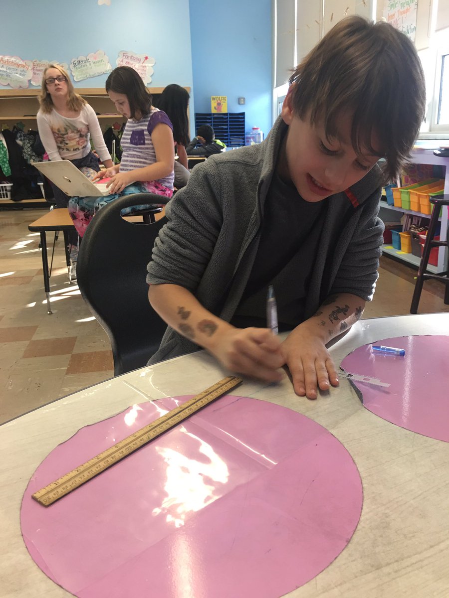 Tyler was inspired by holograms so he's calculating a scale of measurements to make a larger one! <a href="/WashEdison/">Washington Elem</a> #edisonk12 <a href="/SteveFigurelli/">Steve Figurelli</a>