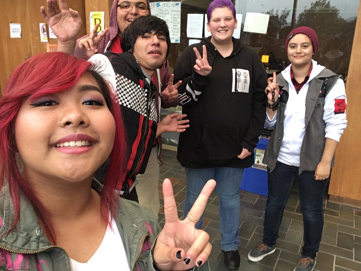 moonbunnycos's tweet photo. PICK YOUR FAVE
#infamoussecondson #infamousgame https://t.co/yIZrNNdq8C