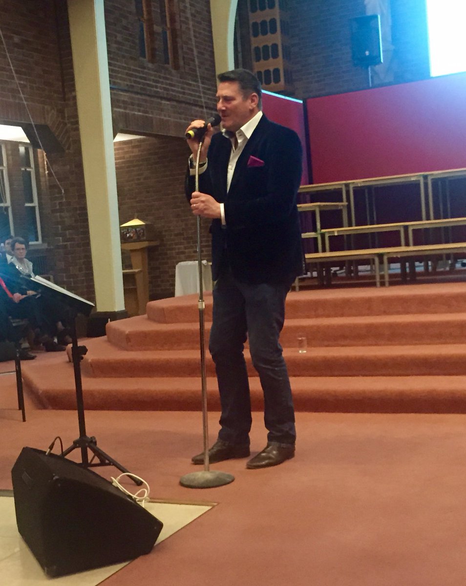 SSChospices's tweet image. Our fabulous VP @TheTonyHadley raising the roof @SSChospices &amp;amp; @SurreyLife Carol Concert tonight