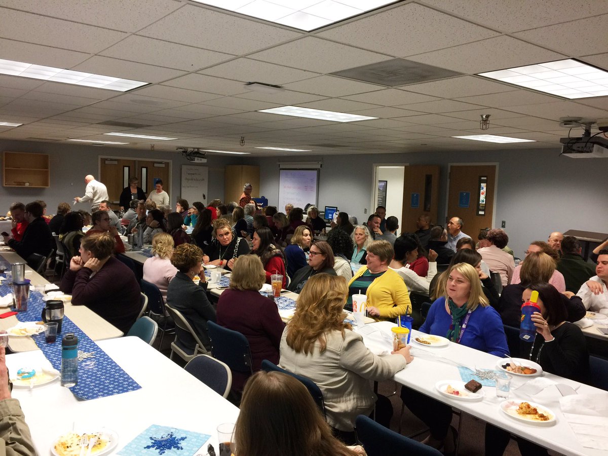 TaraMartinEDU's tweet photo. Awesome ESDC luncheon! Thanks @KyleHayden11 & Mrs. Julie!
You guys = AMAZING!
Oh, and Julie...I TOTES β€οΈthe game! #USD497 #LEADlap #TLT497 https://t.co/PnsE1IWytZ