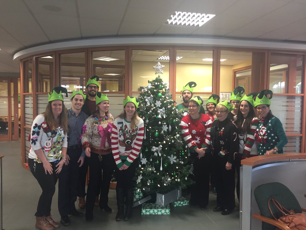 chanderrikhi's tweet photo. Christmas 🎄excitement #TdSpruce #merrychristmas @DaniAnneChap @KellyLilja_TD @BrianGervais_TD @LisaTurgeon_TD @Lcolangelo_TD https://t.co/38FTEM2Isj