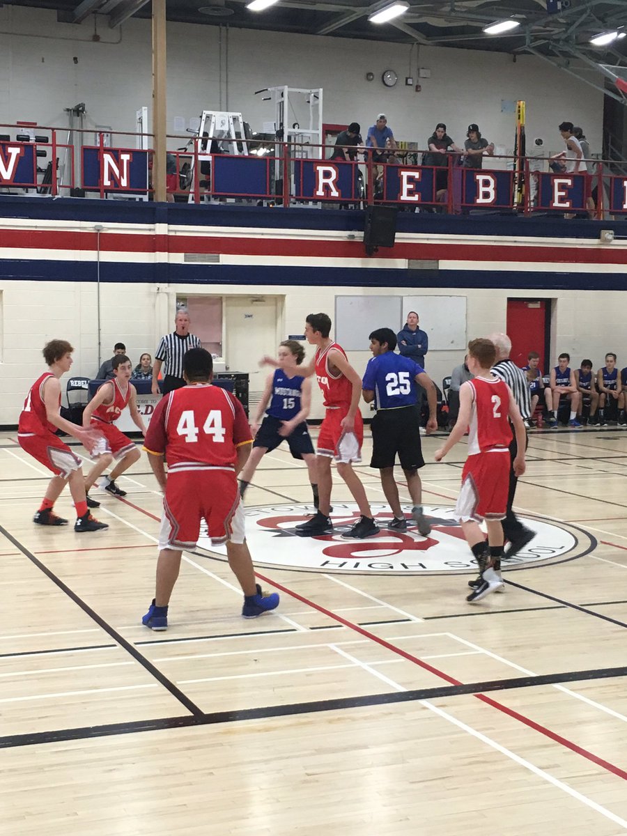 Angtrendz's tweet photo. @actonhighschool Bearcats off to a great start ! Win vs MDHS and a close loss to GDHS good job #midgitboysbasketballadhs https://t.co/hXQHqFv1GG