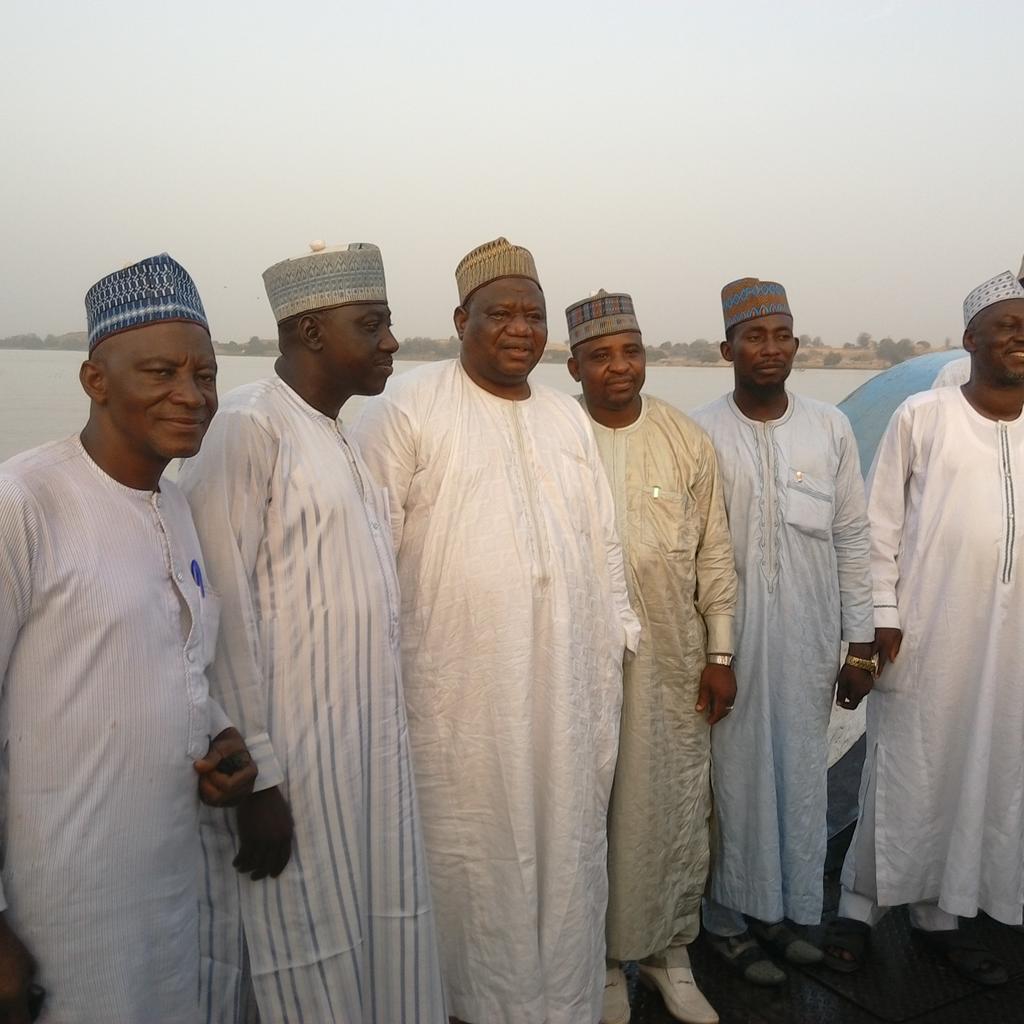 apcniger's tweet photo. APC executive team visit to local government area https://t.co/JRNs1v0wQn