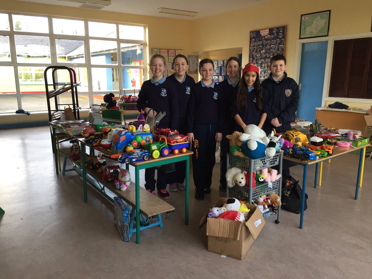 BallinahownNS's tweet photo. All ready to go with our Christmas Jumble Sale. Thanks to everyone for donations of books, toys, buns &amp; cakes  #seniorroom #Jumblesale https://t.co/GGfNOHqHbK